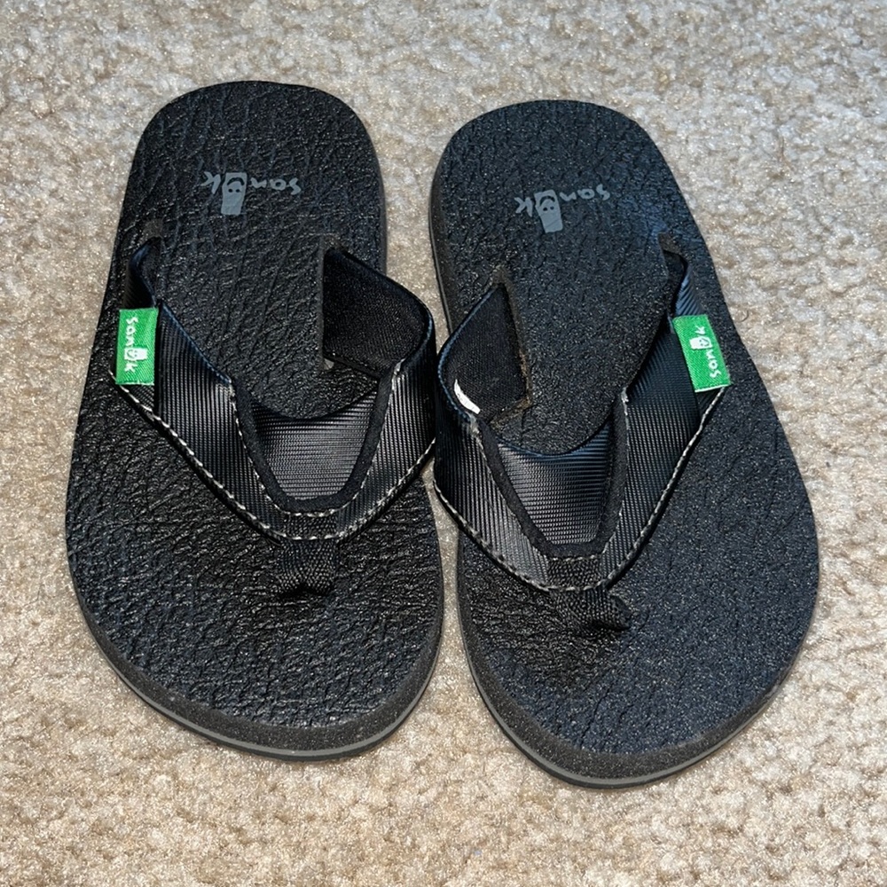 Sanuk toddler boy sandals size 8/9
